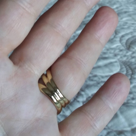 Alexis Bittar gold tone ring with crystals. New with tags. Sz 7 - Picture 5 of 7